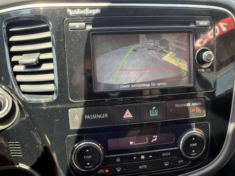 2015 Mitsubishi Outlander SE