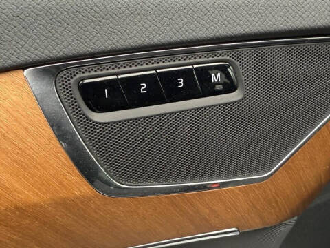 2023 Volvo XC90 B5 Plus Bright Theme