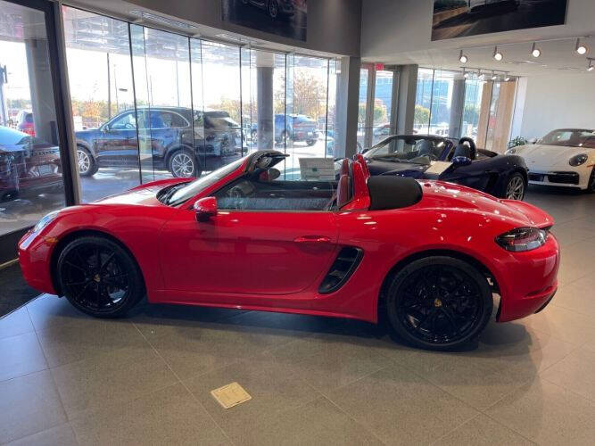 2023 Porsche 718 Boxster