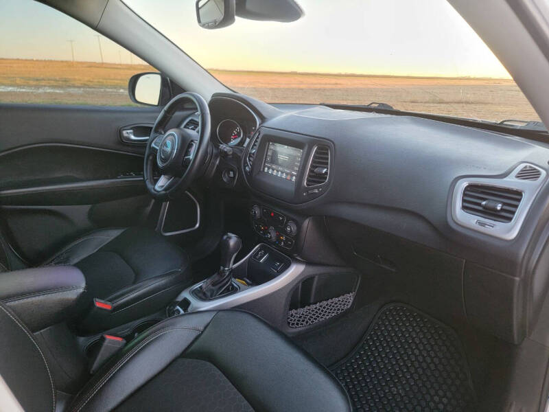 2019 Jeep Compass Latitude photo 16