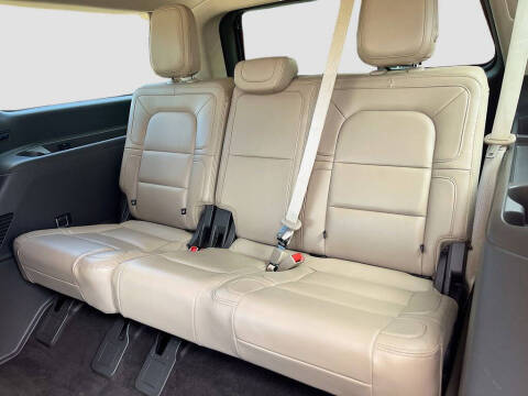 2022 Lincoln Navigator L Reserve