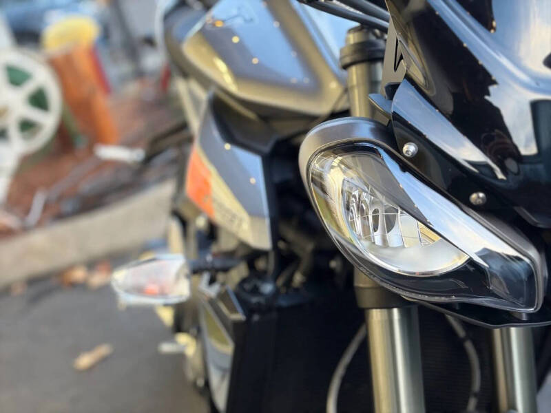 2023 Triumph Street Triple 765 RS (Black)