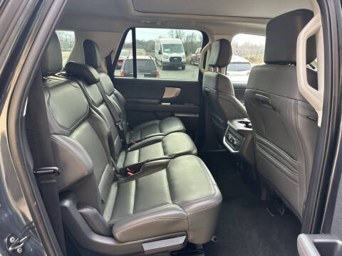 2025 Ford Expedition MAX Active