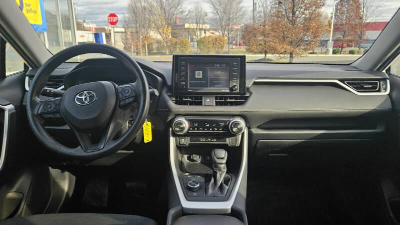 2021 Toyota RAV4 Hybrid LE