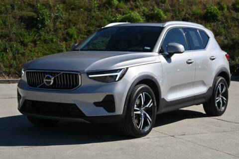 2025 Volvo XC40 B5 Core Bright Theme