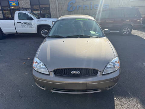 2005 Ford Taurus SE