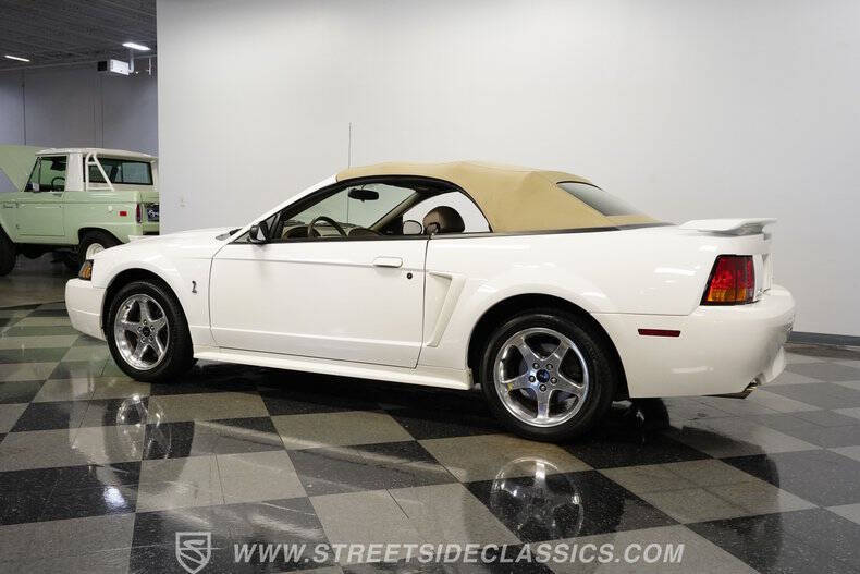 2001 Ford Mustang SVT Cobra