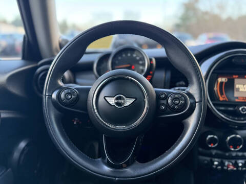 2017 MINI Hardtop 2 Door Cooper