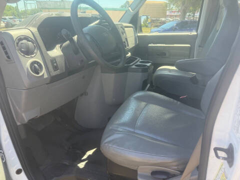 2014 Ford E-Series E-350 SD XL