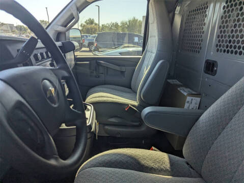 2025 Chevrolet Express 2500