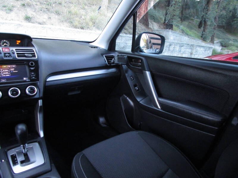 2017 Subaru Forester 2.5i