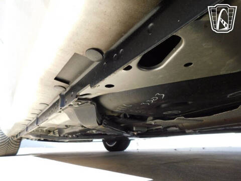 2005 Ford Thunderbird Deluxe