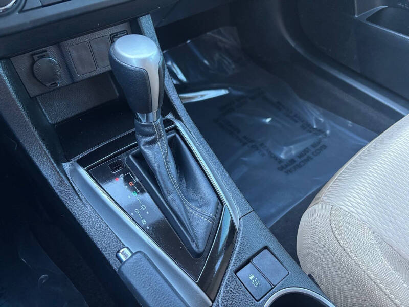 2015 Toyota Corolla LE