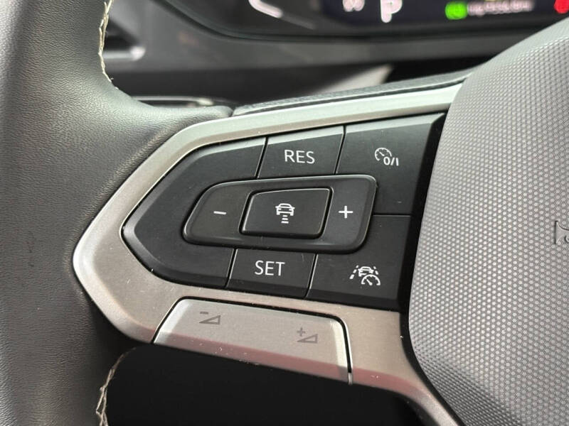 2024 Volkswagen Taos SEL 4Motion