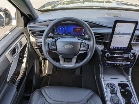 2023 Ford Explorer Platinum