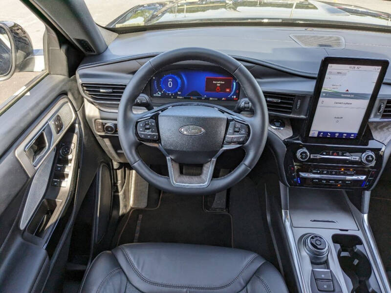 2023 Ford Explorer Platinum