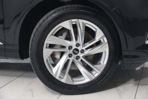 2022 Audi Q7 quattro Premium Plus 55 TFSI