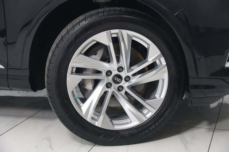 2022 Audi Q7 quattro Premium Plus 55 TFSI