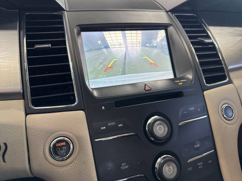 2015 Ford Taurus SEL