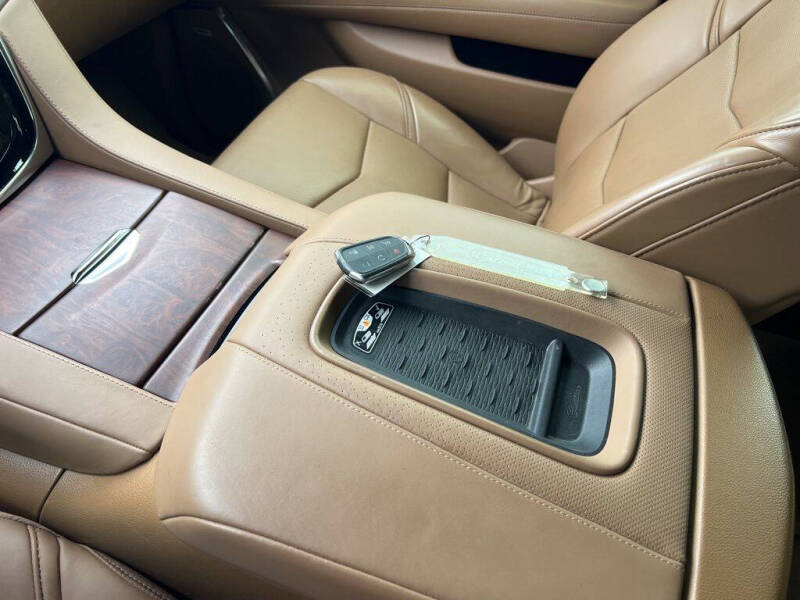 2017 Cadillac Escalade ESV Platinum