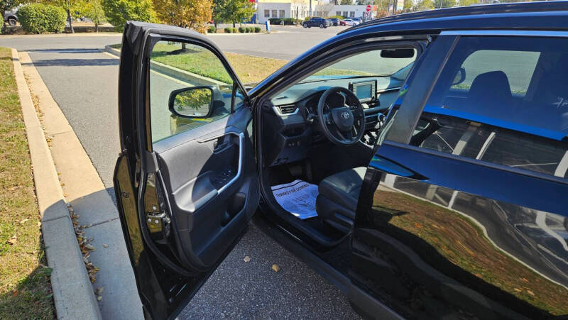 2021 Toyota RAV4 Hybrid LE