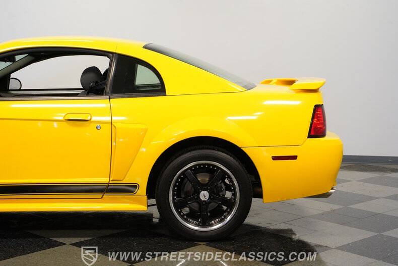 2004 Ford Mustang GT Deluxe