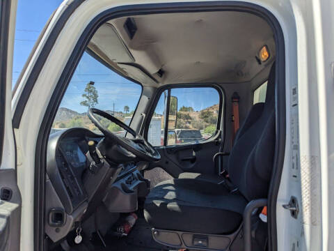 2018 Freightliner M2 106