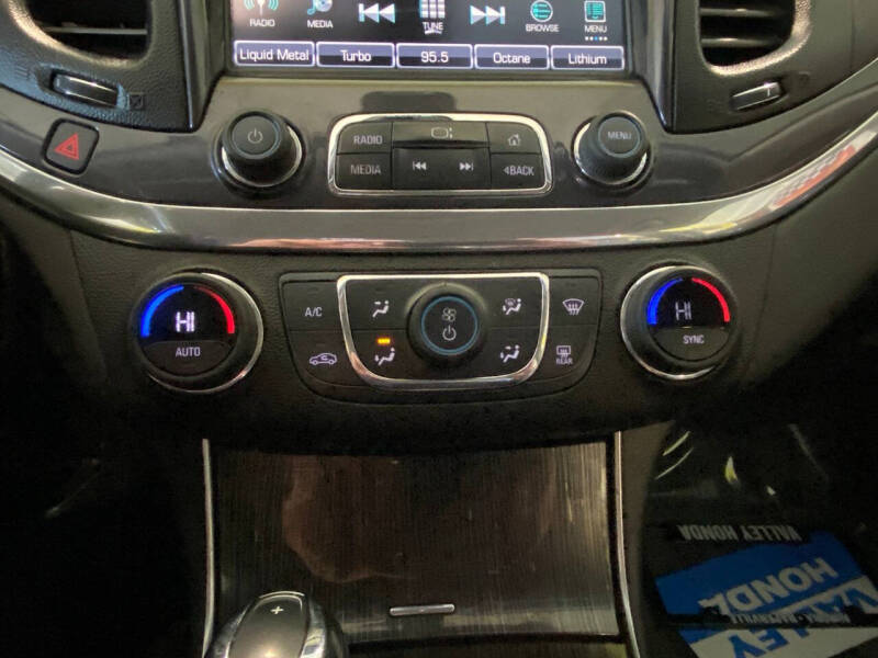 2016 Chevrolet Impala 2LT - Photo 23