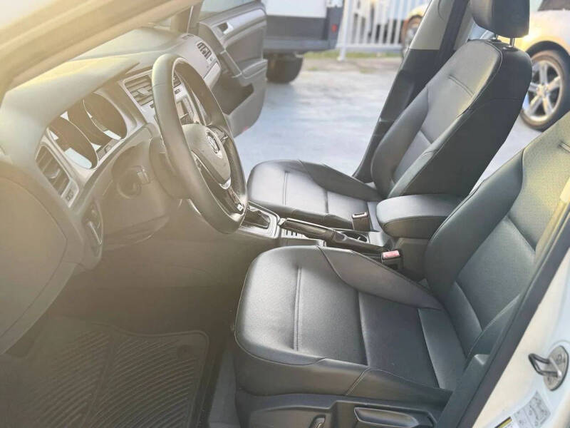 2016 Volkswagen Golf