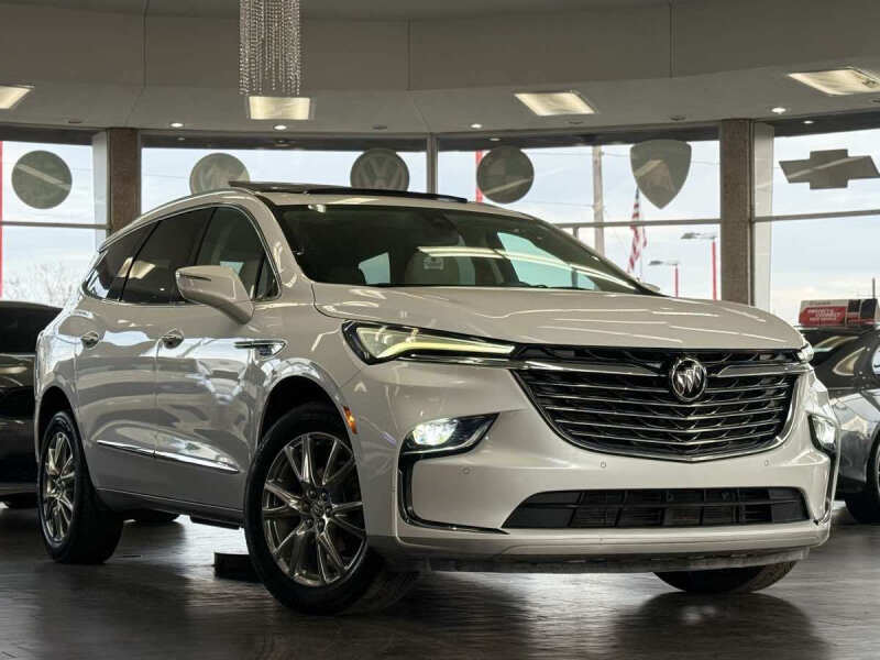 2023 Buick Enclave Essence