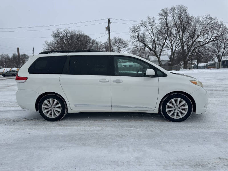 2012 Toyota Sienna Limited 7-Passenger