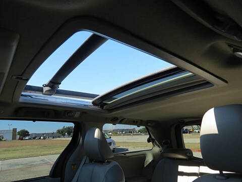 2013 Toyota Sienna Limited 7-Passenger