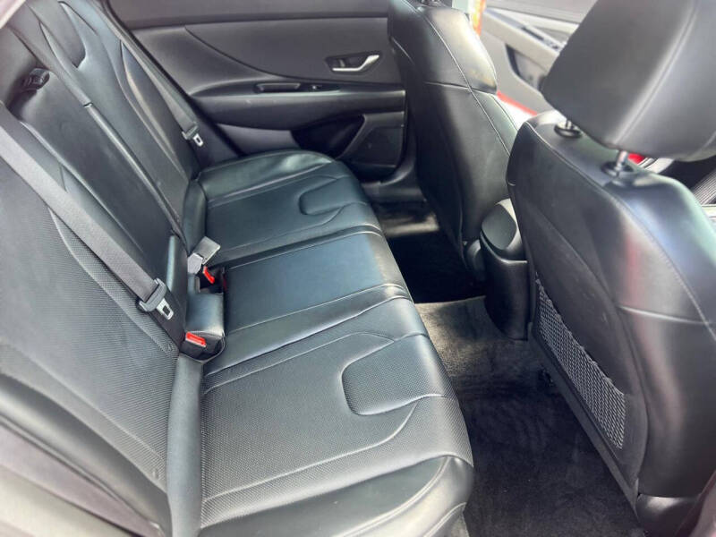 2022 Hyundai Elantra Limited