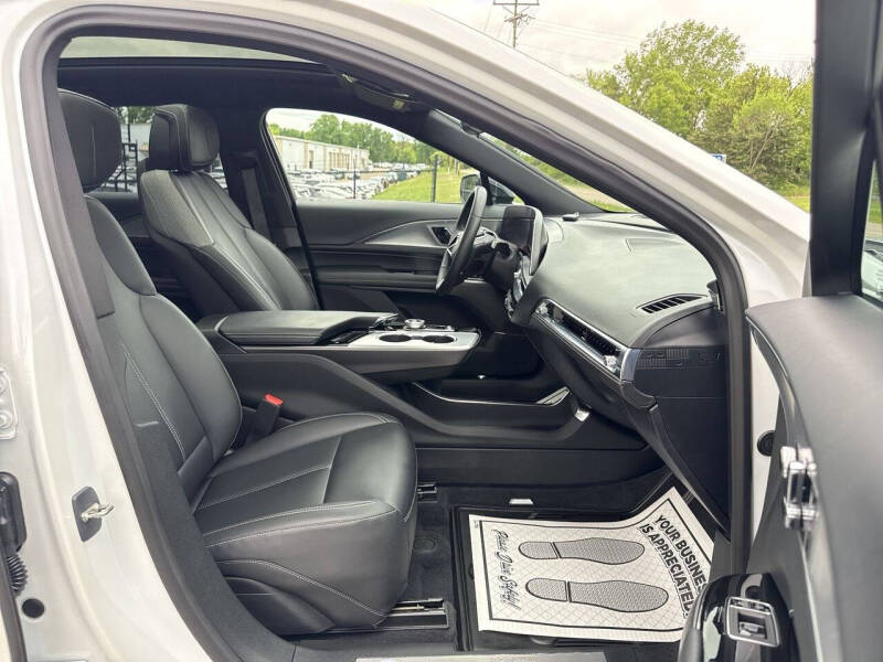 2024 Cadillac LYRIQ Tech