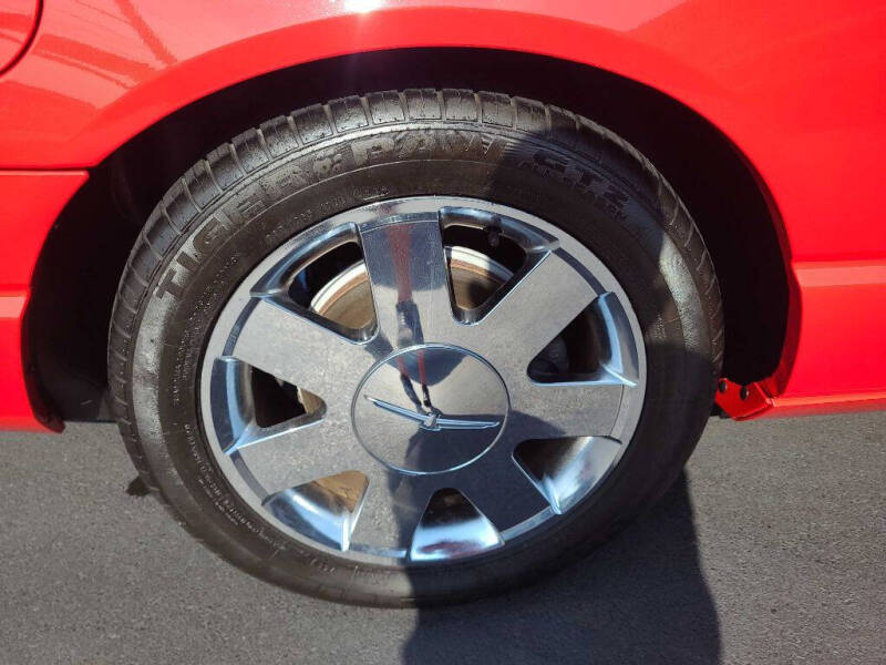 2002 Ford Thunderbird Deluxe