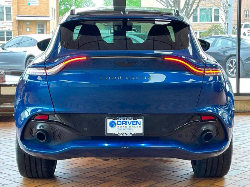 2022 Aston Martin DBX