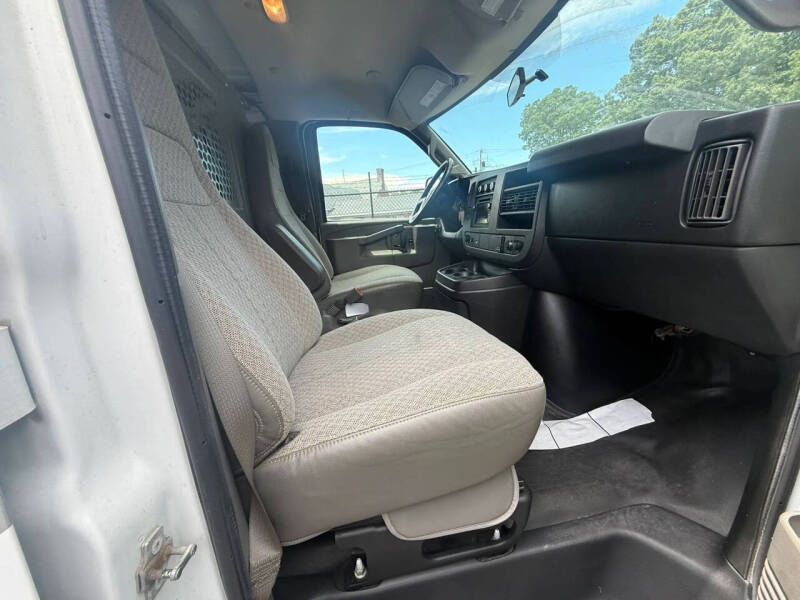 2017 Chevrolet Express 2500