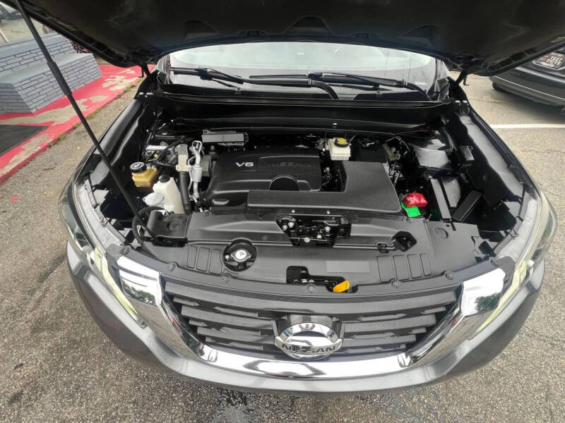 2017 Nissan Pathfinder Platinum