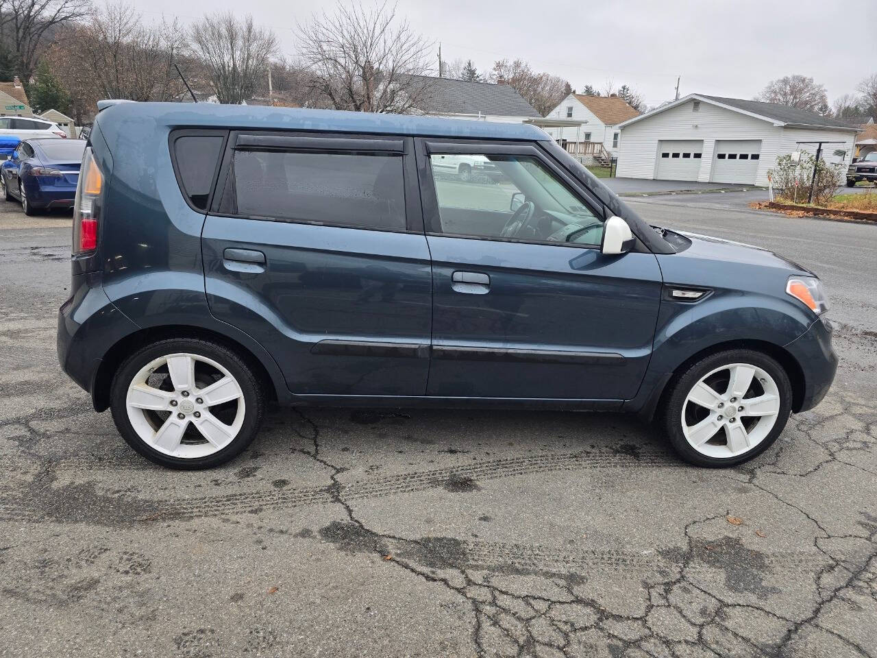 2010 Kia Soul for sale at QUEENSGATE AUTO SALES in York, PA