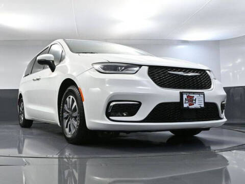 2023 Chrysler Pacifica Plug-In Hybrid Touring L