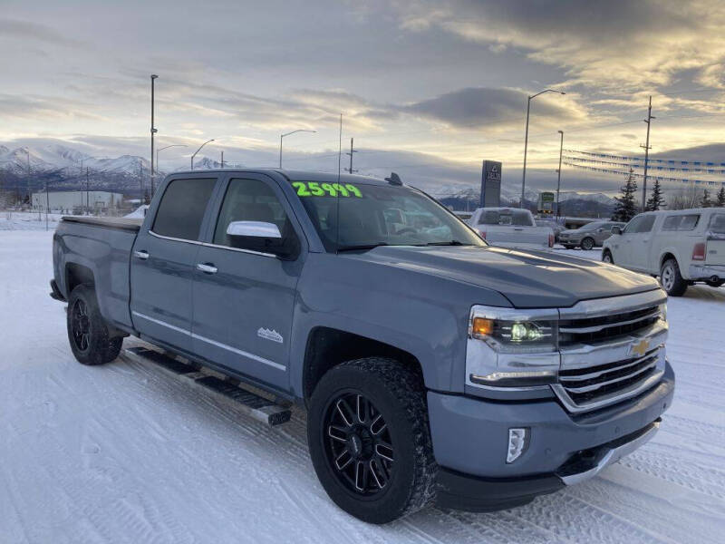 2016 Chevrolet Silverado 1500 High Country photo 3