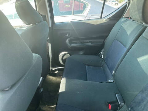 2015 Toyota Prius c One