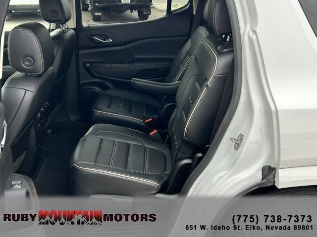 2023 GMC Acadia Denali