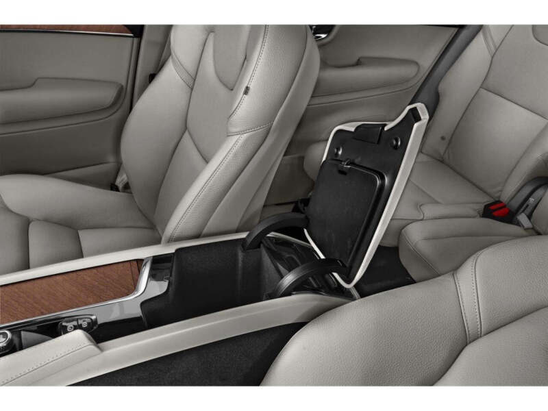 2022 Volvo XC90 T6 Inscription 7-Passenger