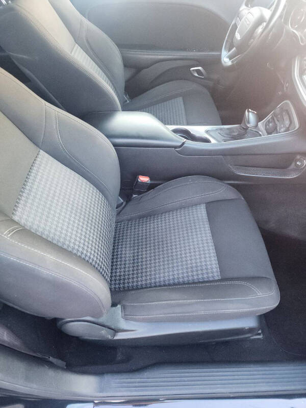 2022 Dodge Challenger SXT