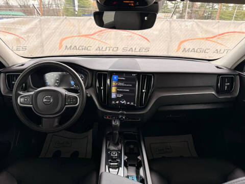 2020 Volvo XC60 T5 Momentum