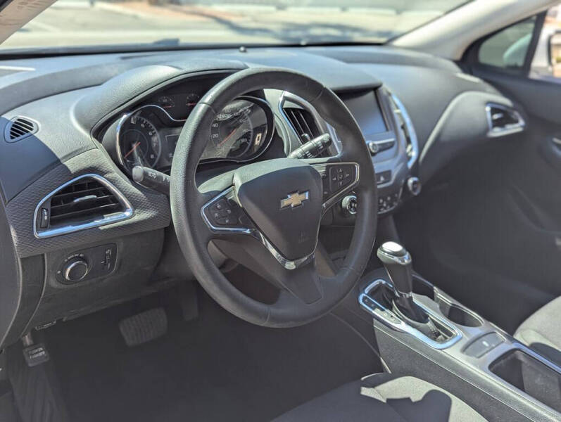 2017 Chevrolet Cruze LT Auto