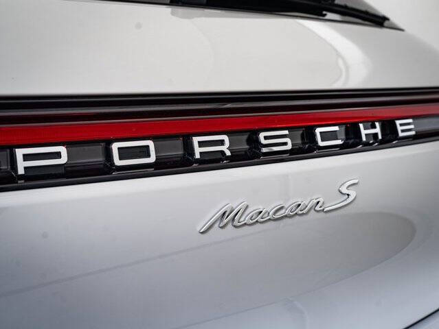 2025 Porsche Macan S