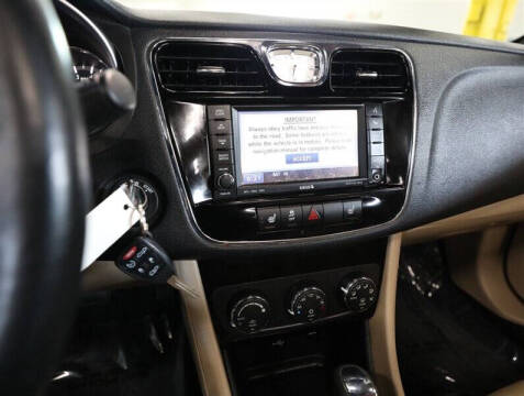 2013 Chrysler 200 Limited