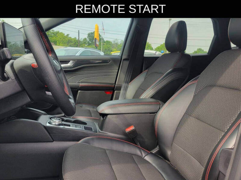 2023 Ford Escape ST-Line Select